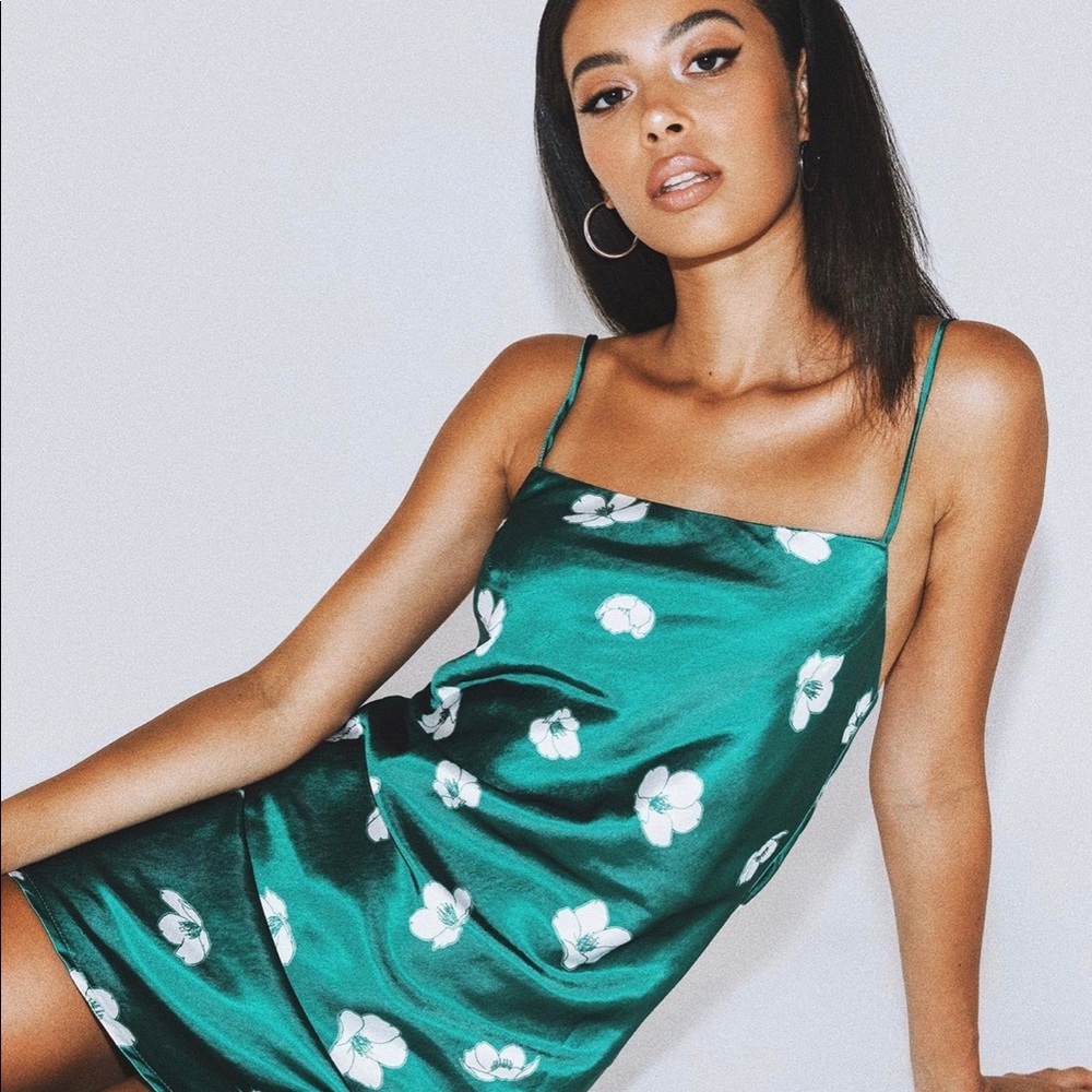Mini green dress 👗